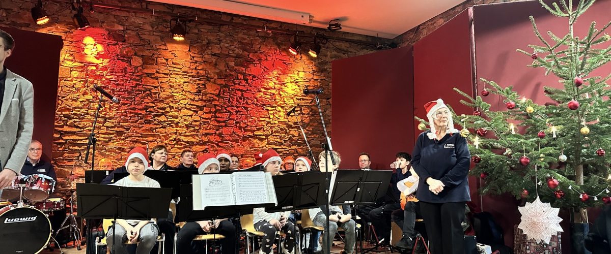 Weihnachtskonzert - Orchester Allround Weihnachtskonzert - Orchester Allround